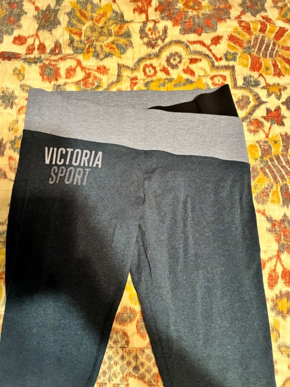 Victoria Secret Women's Sport Leggings - Navy, Elastic Waist - Size MEDIUM - Picture 3 of 5